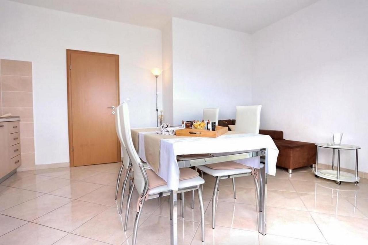 Apartments Frano Seget Vranjica Exterior photo